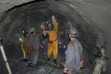 小金工程爆破中的危险因素分析以及应对工程爆破危险的措施